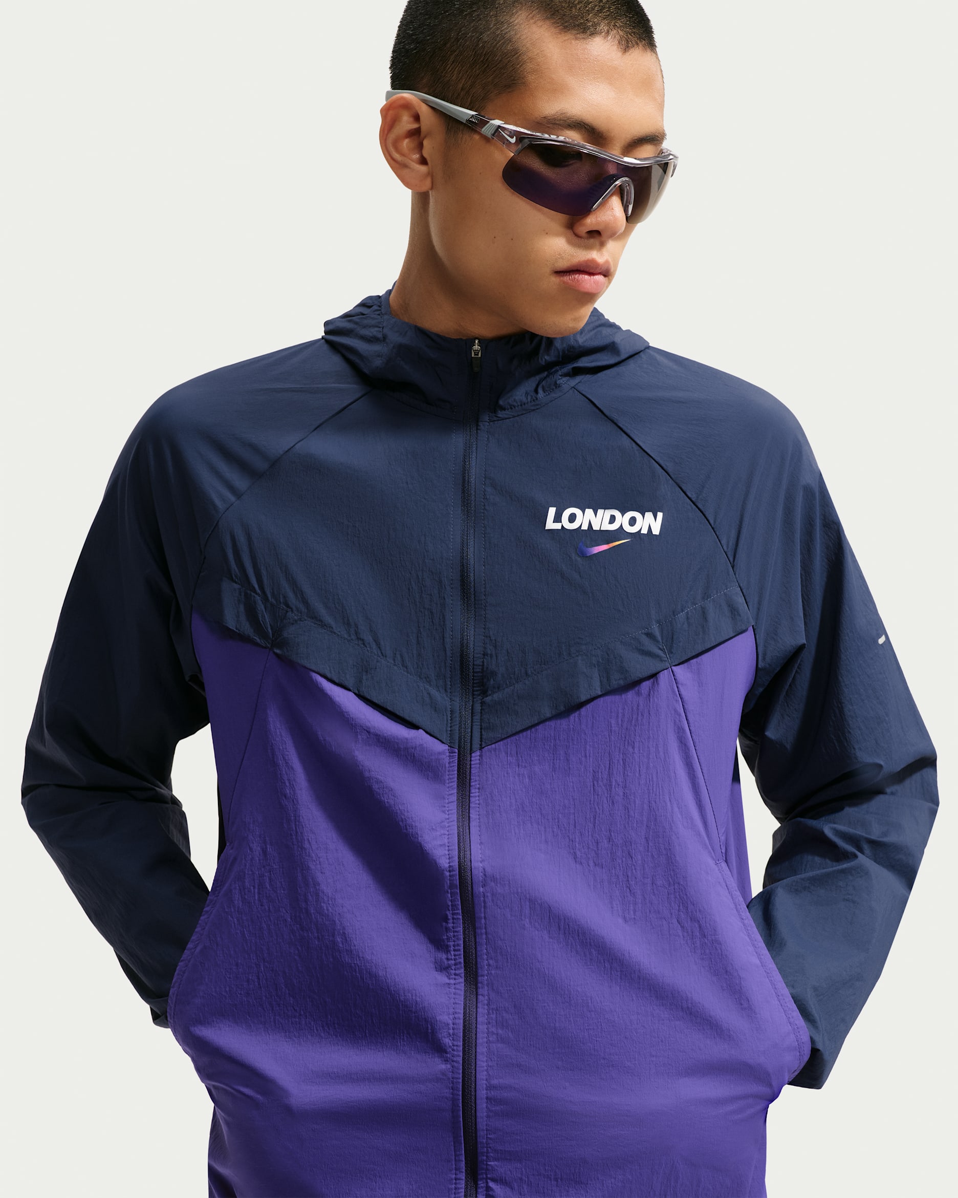 Nike Stride Men's Repel Running Jacket. Nike FI Nike Stride Men's Repel Running Jacket. Nike FI